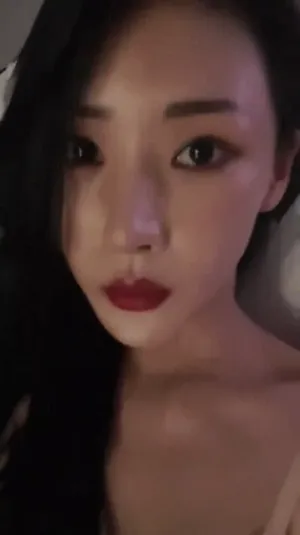 오빠~~ 내 원피스좀 벗겨줘~ 천천히~~ - 실시간 국산야동 국산야동