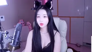 카메라를 끄는 것을 잊었어요 - 실시간 국산야동 인기 한국야동