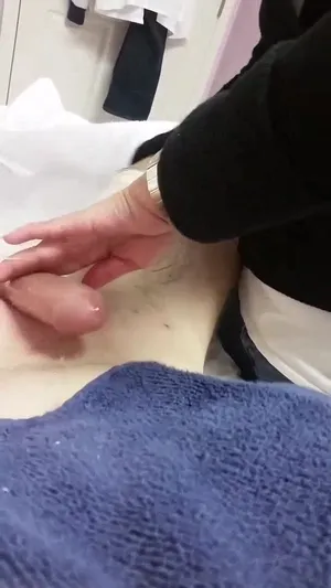 섬세하게 봐주는 왁싱샵 여사장님. - 국산야동 인기 한국야동