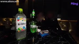 회식 중 후배 여직원과의 뒷풀이 - 인기 한국야동 한국야동