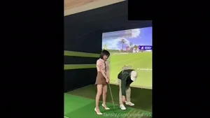 스크린골프장에서 - 인기 한국야동 한국야동