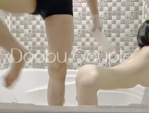 욕조에서 우유 관장플 즐기는 두부 - 국산야동 인기 한국야동