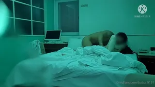 청록색 조명아래서 - 실시간 국산야동 인기 한국야동
